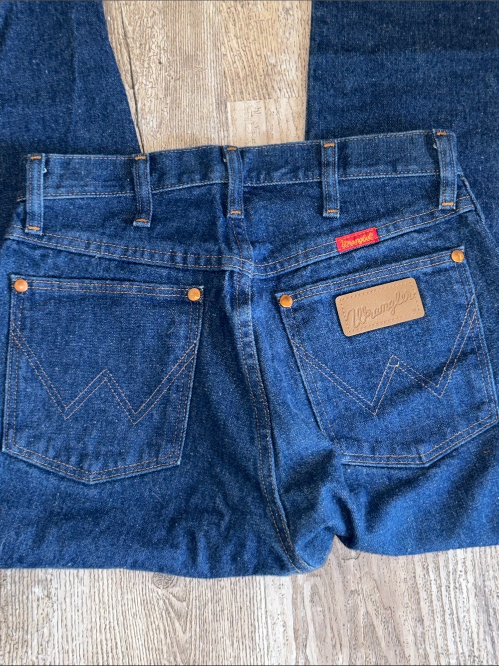 Wrangler Dark Blue Relaxed Fit Men's Jeans - Picture 8 of 8